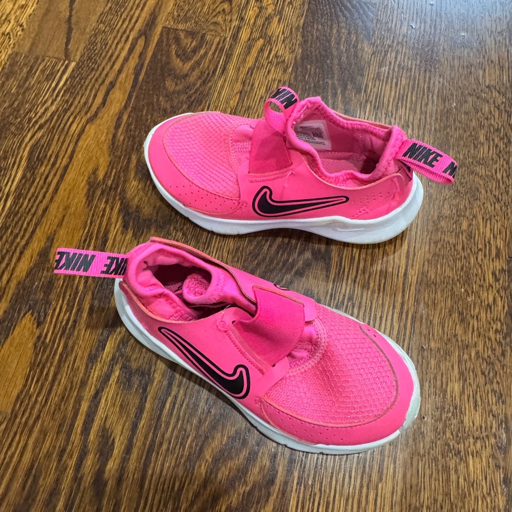 Nike girls toddler flex runner slip on sneaker, size 10